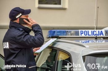 Policja kontroluje osoby na kwarantannach