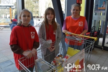Diecezja radomska: wolontariusze Caritas zbierali żywność dla potrzebujących